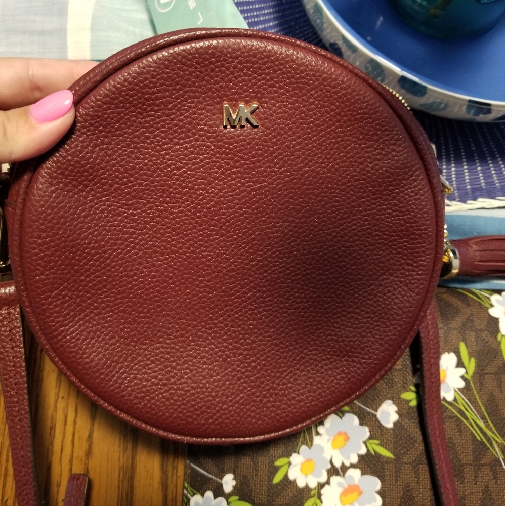 Michael Kors Circle Round Crossbody